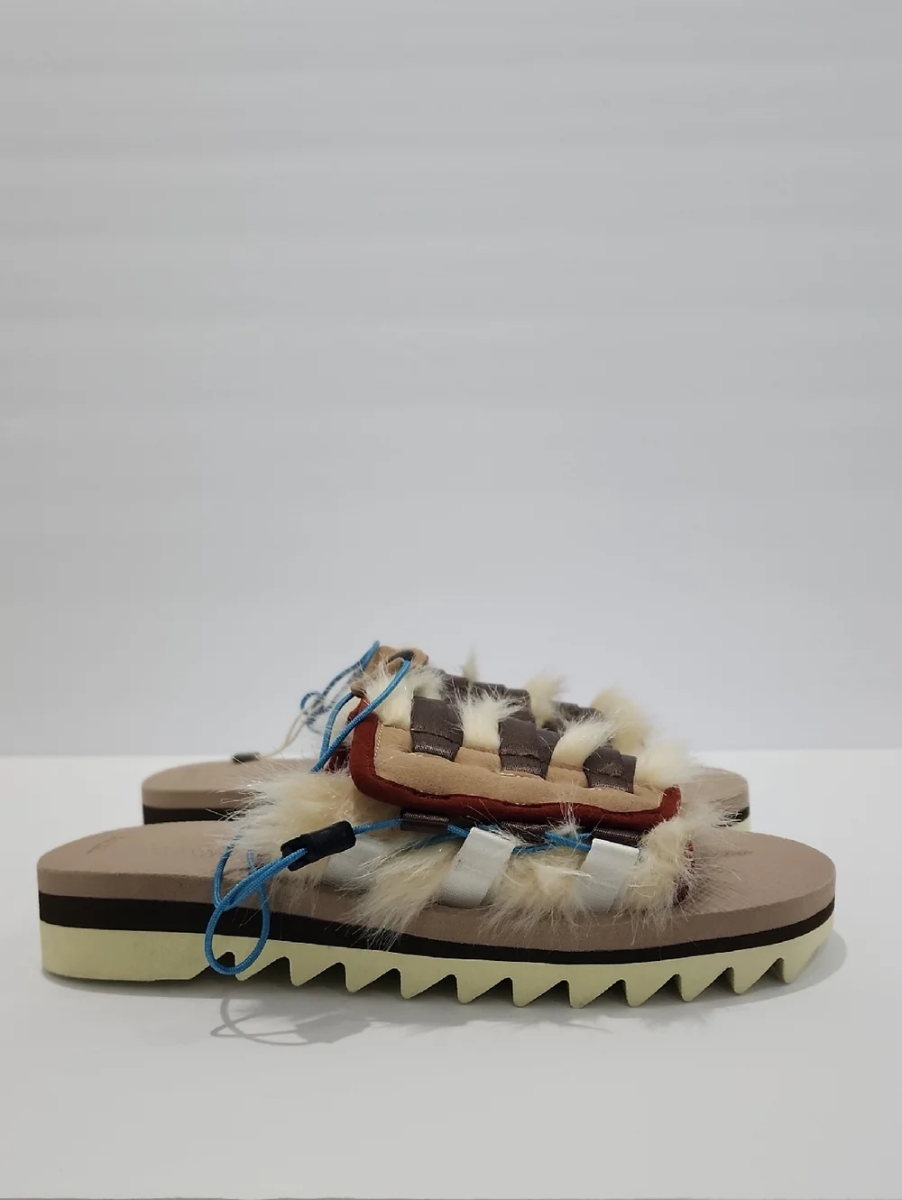 Suicoke Dao-3 Slides | Buy Online | importfurnituredepot.co.uk display picture 1
